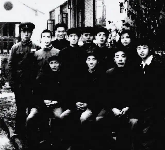 年后鉴定人披露事故发生的详情惹人泪目K8凯发1962年雷锋因公牺牲41(图14)