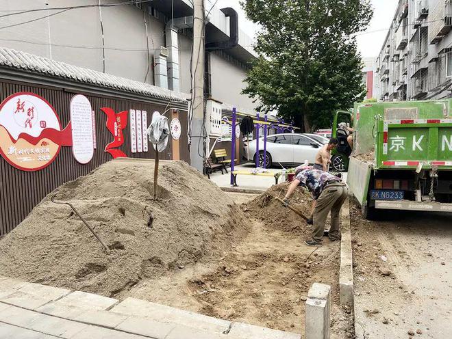这社区便民晾衣杆让居民省心省力→k8凯发一触即发晾晒有去处顺义(图4)